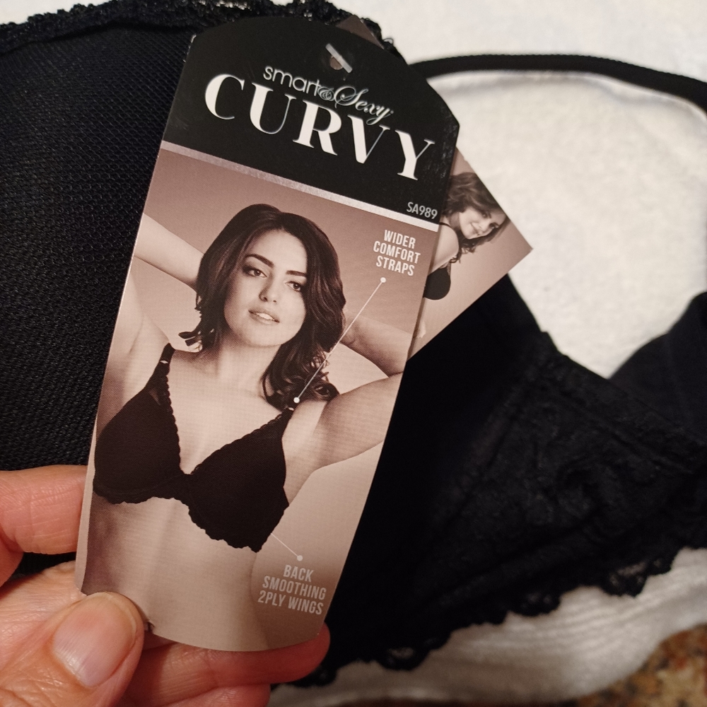 NWT Black Bra 42E (DD) Soft Lace Comfort Straps Back Smoothing